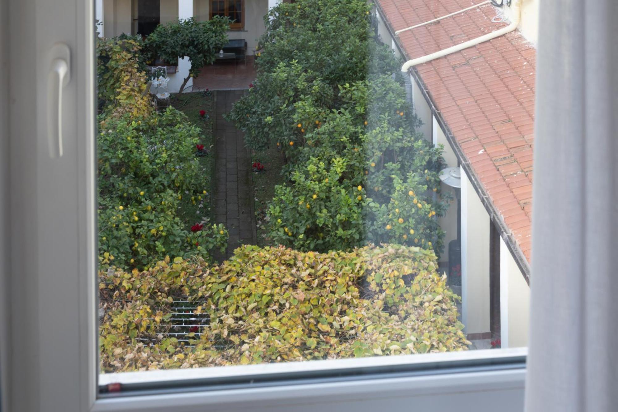 Palazzo Cappuccini Art Relais Hotel Naples Exterior photo