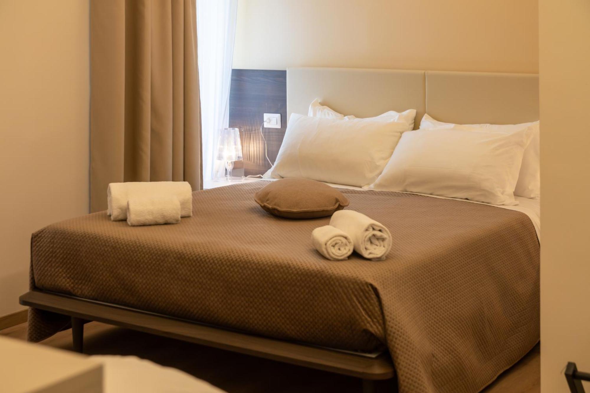 Palazzo Cappuccini Art Relais Hotel Naples Exterior photo