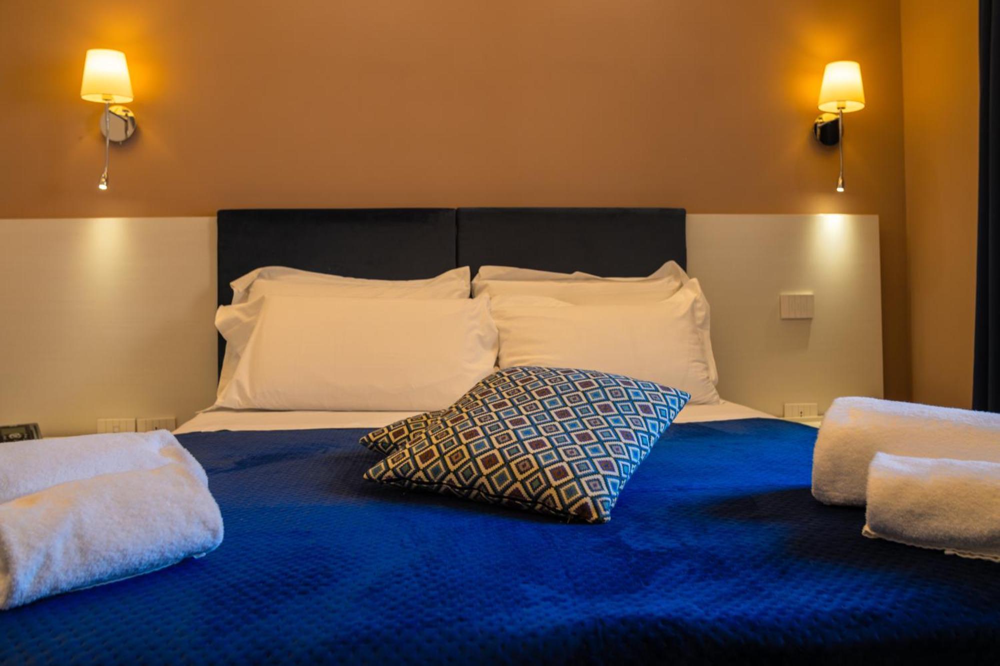 Palazzo Cappuccini Art Relais Hotel Naples Exterior photo